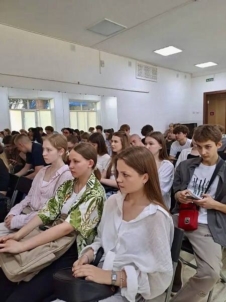 ИНФОРМАЦИОННАЯ БЕЗОПАСНОСТЬ: САМООБОРОНА В ЦИФРОВОЙ СРЕДЕ