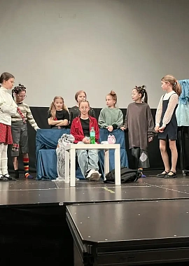 Спектакль "Приключения домовят"