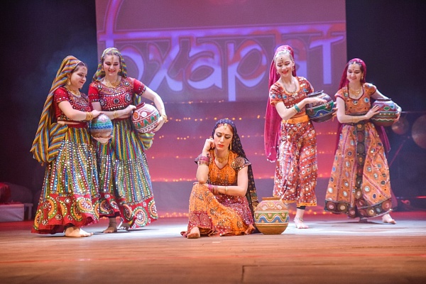 Народный ансамбль индийского танца «Бхарат»