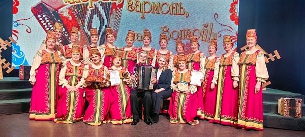 Народный хор "Ельничек"